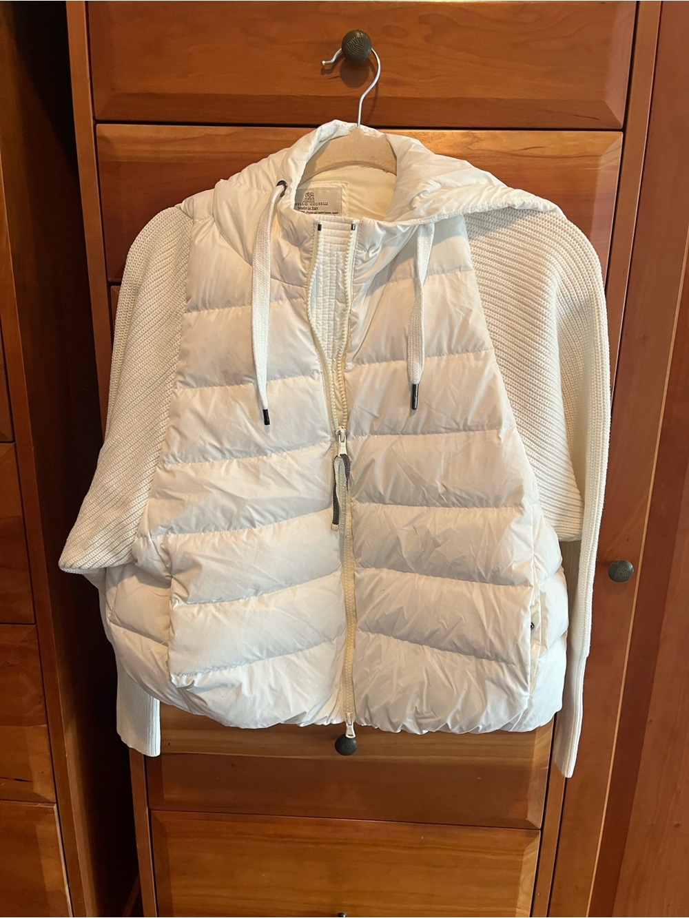Brunello Cucinelli nylon hooded down jacket white, knit sleeves, zipper closure